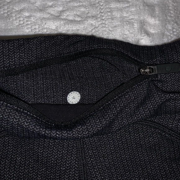 Lululemon size 4 leggings - Picture 2 of 6